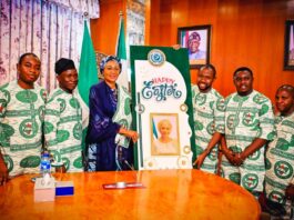 Presentation of Easter Card to the First Lady of the Federal Republic of Nigeria Senator Oluremi Tinubu by Executives of the Youth Wing of the Christian Association of Nigeria YOWICAN during a courtesy visit at the State House Abuja on Monday 1st April 2024
