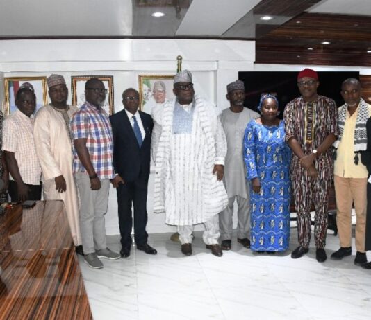 Hon. Chairman, Federal Civil Service Commission (FCSC), Prof. Tunji Olaopa (6th from left) with College of Education Academic Staff Union Association (CEASUA) President, Dr. Smart Olugbeko (4th from left) flanked (L & R) by members of the Union Executive and FCSC Commissioners during the Union courtesy visit to Prof. Olaopa on Thursday.