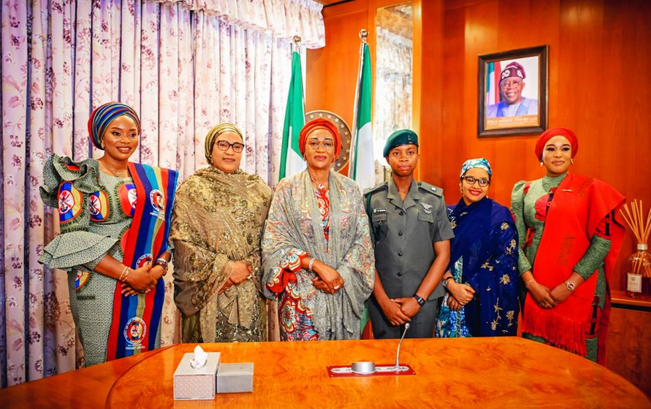 L-R Wife of the Chief of Defence Staff and President Defence and Police Officers Wives Association, DEPOWA, Mrs Oghogho Musa, Wife of the Vice President, Federal Republic of Nigeria, Hajia Nana Shettima, the First Lady of the Federal Republic of Nigeria, Senator Oluremi Tinubu, CON, the celebrant, 2nd Lt Princess Oluchukwu Owowoh, Wife of the Speaker, House of Representatives, Hajia Fatima Tajudeen Abass and the Wife of the Chief of Army Staff, NAOWA, Mrs Mariam Lagbaja at the presentation of Owowoh to the First Lady after her commissioning and graduation from Royal Military Academy, Sandhurst, UK at the State House, Abuja on Monday 6th May 2024