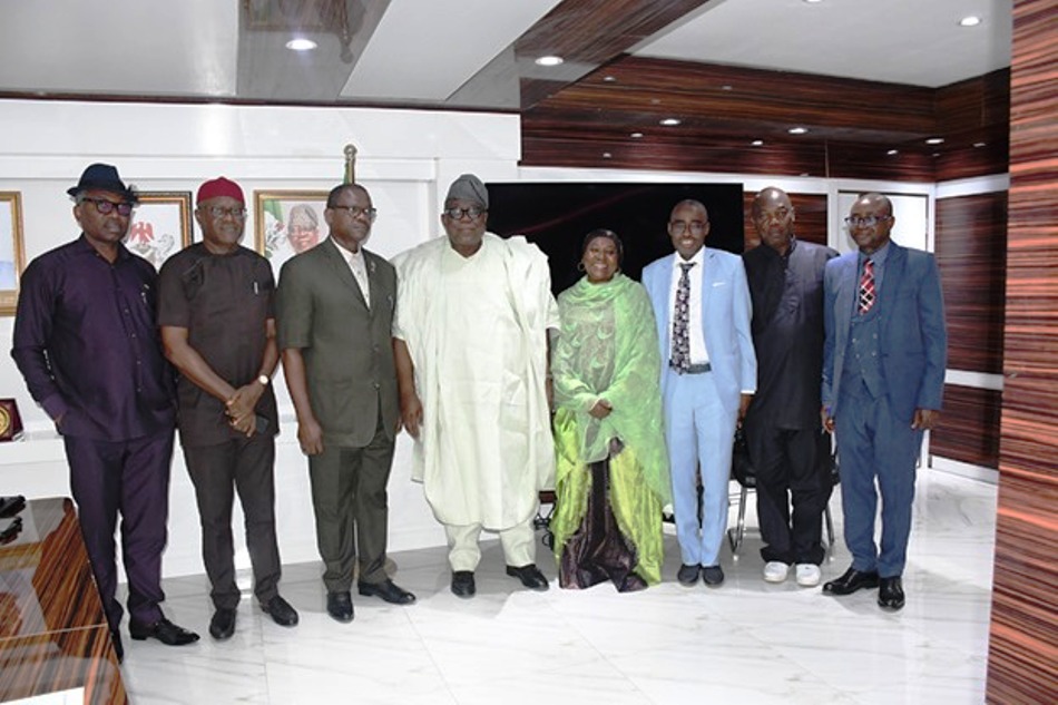 Hon. Chairman FCSC, Prof. Tunji Olaopa (R) with Nigeria Library Association’s President and Chairman of Council, Mr. Dominic Omokaro (Immediate Left), Hon. Commissioner-(Anambra, Ebonyi, and Enugu States)-Dr, Chamberlain Nwele (2nd Left), Hon. Commissioner-(Bayelsa, Delta, and Rivers States)-Barr. Rufus Godwin (Far Left). Also, Mrs. Hindatu Abdullahi (Hon. Comm. Kaduna/Katsina) - (Immediate Left of Hon. Chairman FCSC); Hon. Commissioner-(FCT/Niger States)-Dr. Husseini Adamu (2nd Left); Hon. Commissioner- (Oyo/Osun)- Dr. Festus Oyebade; Acting Permanent Secretary & Director, Recruitment and Appointment- and Acting-Perm Secretary, Mr. Ede Ogaba (Far Left) at the event.