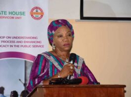 The National Coordinator/CEO SERVICOM PRESIDENCY Mrs Nnenna Akajemeli delivering her paper presentation at the the SERVICOM UNIT Work shop State House Abuja