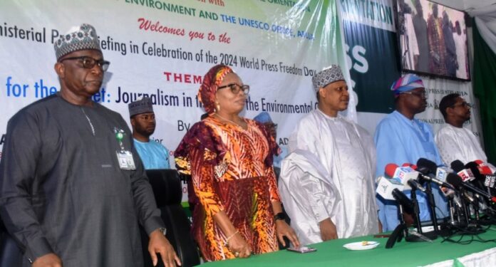 Environment Minister calls for effective reportage on climate