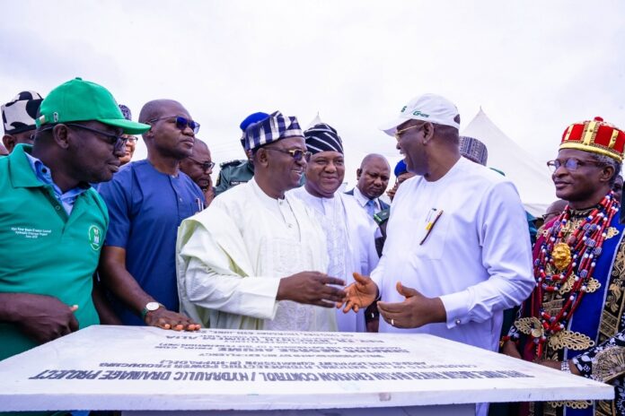 FG Commissions Flood, Erosion Control Project in Benue, promises to tackle Perennial Flooding in the Country