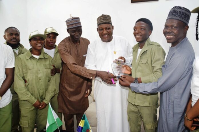 MPA Trains Corp Members On Communication Skills1 L-R: Mene Eyimofe Edith (NYSC); Director Human Resource Management; Mr. Stephen B. Simon; Permanent Secretary, Dr. Nazir Sani Gwarzo; Team leader (Corpers), Mr. Adetoyinbo Oluwaferanmi Pamilerin; Senior Special Assistance (Hon. Minister), Mr. Goni Kuwata during a thank you visit by the Ministry Corp members to the Permanent Secretary office in Abuja.