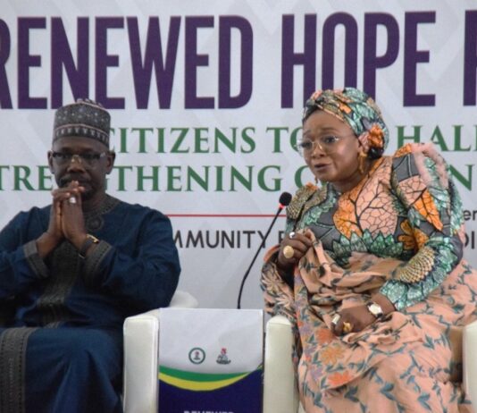 Executive Governor of Nasarawa state, Engr. Abdullahi A. Sule and Minister of State for Police Affairs Hajia Imaan Sulaiman Ibrahim during the Renewed Hope Police Agenda: Citizens Town Hall Engagement on Strengthening Community Policing in Nigeria with a theme; Community Policing: Building A Safer Nigeria Together held at the Alhaji Aliyu Akwe Doma Banquet Hall Nasarawa State Government House, Lafia.