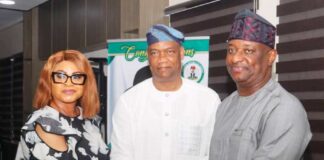Aviation Minister receives Accolades
