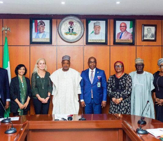 The UNICEF Deputy Executive Director Partnership, Ms. Kitty van der Heijden(3rd left), Minister of Budget and Economic Planning Senator Abubakar Atiku Bagudu, Permanent Secretary Budget and Economic Planning, Dr. Emeka Vitalis Obi mni, Director, Economic Growth, Mrs. Elizabeth Egharevba and other dignitaries during a courtesy visit to the Ministry, yesterday, in Abuja.