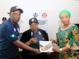 Ms Anietie Umoessien (middle) representing PS FMITI, Mrs Nnenna Akajemeli(right)National Coordinator and CEO of SERVICOM Presidency, delivering her speech to mark the Global Customer Service Week. and Mallam Nasiru Mohammed (left) listens to the SERVICOM CHIEF.