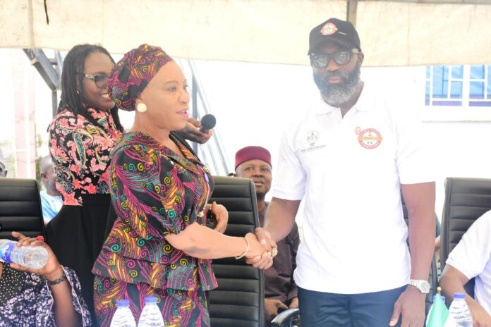 Inauguration ceremony2 The National Coordinator/ CEO SERVICOM PRESIDENCY, Mrs. Nnenna Akajemeli with the Managing Director/ CEO Rural Electrification Agency, Mr Abubabkar Aliyu and his Management team at the Inauguration ceremony
