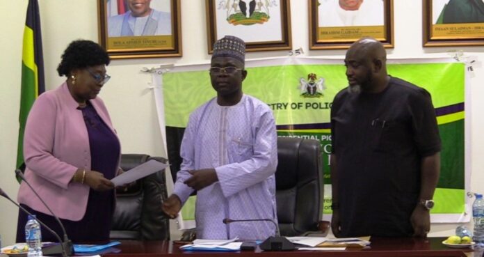 MPA Directors Signed Performance Bond With Minister3 Director of Planning Research and Statistics, Mrs Azeez Margaret, and Permanent Secretary, Mr. James Sule official signing ceremony for the performance bond/contract with the Honourable Minister at the Headquarters of the Ministry in Abuja.