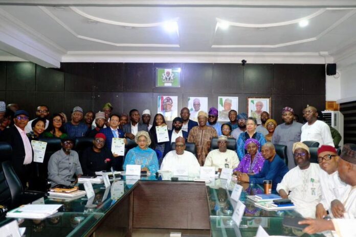New National Action Plan On Antimicrobial Resistance (AMR) The Minister of Health and Social Welfare, Prof. Mohammed Ali Pate (C) and the representative of the Minister of Agriculture and Food Security, Director, Department of Planning and Policy Coordination, Mr Ibrahim Tanimu (Fifth from Left),during the launching of the New National Action Plan in Abuja.