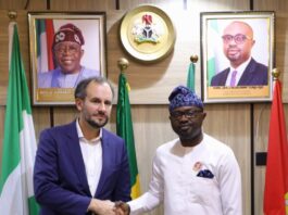 R-L: Dr. Olubunmi Tunji-Ojo, Minister of Interior and Jean-Michel Rousseau, Head, Business & Security Division DCAF