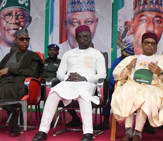 L-R: His Excellency, the Governor of Borno State, Prof. Babagana Umara Zulum, Honourable Minister, Federal Ministry of Youth Development, Comrade Ayodele Olawande and the Permanent Secretary of Ministry of Youth Development, Olubunmi Olusanya, at the Closing ceremony of the National Council on Youth Development, held in Maiduguri, Borno State.