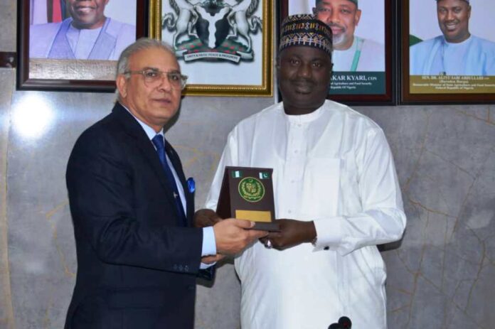 Sen.Dr Aliyu Sabi Abdullahi L-R, the High Commissioner of Pakistan to Nigeria, Major General Sohali Ahmad Khan (rtd) and Minister of State for Agriculture and Food Security, Sen.Dr Aliyu Sabi Abdullahi, during the couresty visit in Abuja.