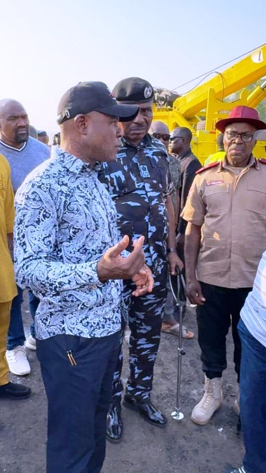 CREATOR: gd-jpeg v1.0 (using IJG JPEG v80), quality = 80 Enugu Tanker Explosion Claims Many Lives As Mbah Visits Scene, Says Govt’ll Foot Medical Bills Of Survivors
