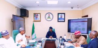 From left to Right 1. Minister of Agriculture and Food Security, Abubakar Kyari 2. Minister Budget and Economic Planning​​, Senator Abubakar Atiku Bagudu 3. Minister of Finance and Coordinating Minister of the Economy, Wale Edun 4. The Director-General, Bureau of Public Enterprises, Ayodeji Gbeleyi, 5. Managing Director of MOFI, Armstrong Takang