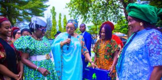 Delta Women Agog As FG Distributes Food Items, Solar Power Systems